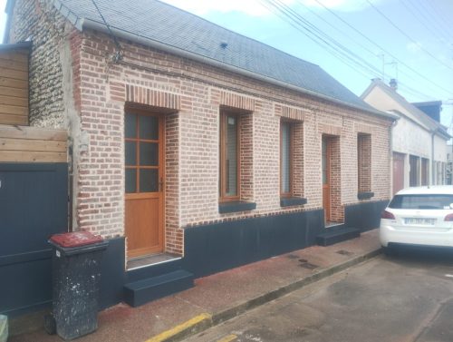 rejointoiements de brique et pose de briquettes + peinture 