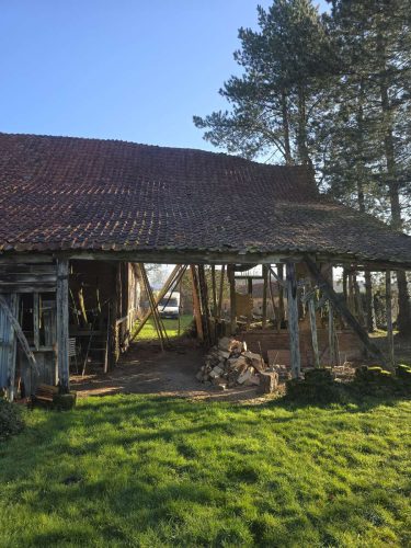 démolition d'une grange 